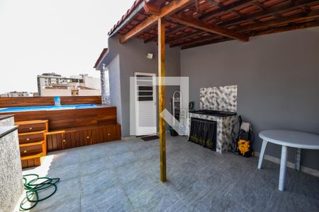 Casa de condomínio à venda com 180m², 3 quartos e 1 vaga Casa de condomínio à venda com 180m², 3 quartos e 1 vagaTerraço