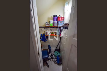 Casa de condomínio à venda com 180m², 3 quartos e 1 vaga Casa de condomínio à venda com 180m², 3 quartos e 1 vagaQuarto de Serviço