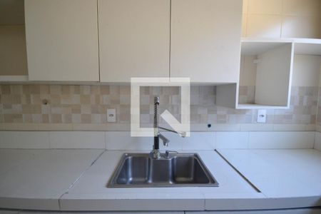 Casa para alugar com 120m², 2 quartos e sem vagaCozinha 