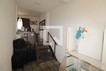 Casa à venda com 217m², 3 quartos e sem vagaEscritório