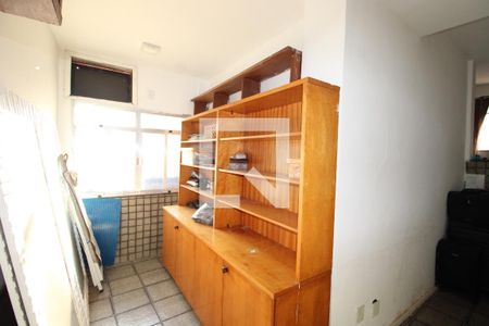 Casa à venda com 217m², 3 quartos e sem vagaEscritório