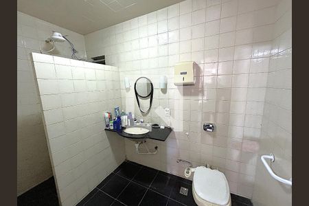 Casa à venda com 217m², 3 quartos e sem vagaBanheiro
