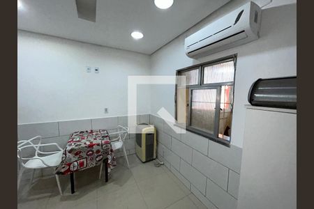 Casa à venda com 217m², 3 quartos e sem vagaEdícula