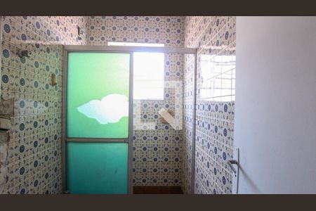 Casa à venda com 300m², 3 quartos e 3 vagasBanheiro 4