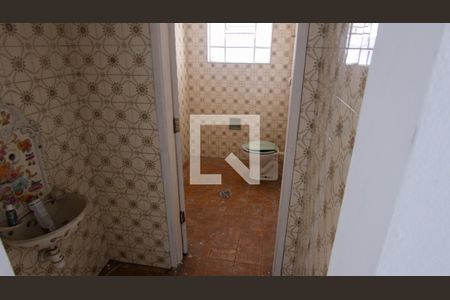 Casa à venda com 300m², 3 quartos e 3 vagasBanheiro 2