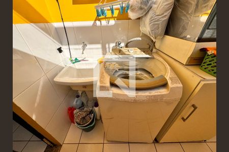 Casa à venda com 195m², 3 quartos e 7 vagasLavanderia