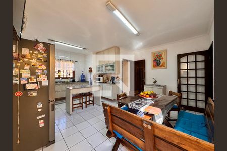 Casa à venda com 195m², 3 quartos e 7 vagasCozinha