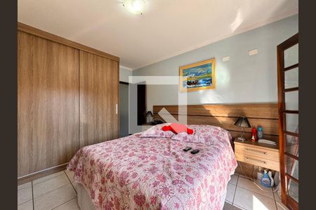 Casa à venda com 195m², 3 quartos e 7 vagasSuite 1