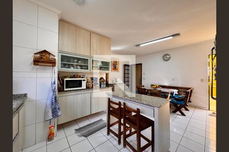 Casa à venda com 195m², 3 quartos e 7 vagasCozinha