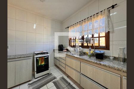 Casa à venda com 195m², 3 quartos e 7 vagasCozinha