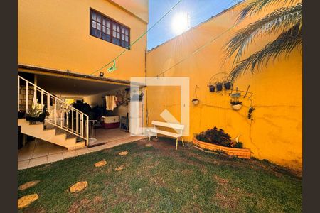 Casa à venda com 195m², 3 quartos e 7 vagasQuintal/ jardim