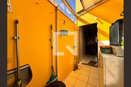 Casa à venda com 195m², 3 quartos e 7 vagasLavanderia