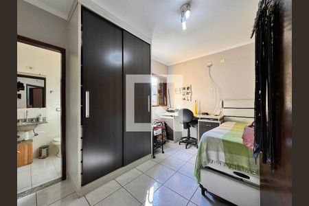 Casa à venda com 195m², 3 quartos e 7 vagasSuite 2