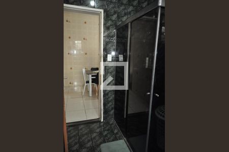 Casa à venda com 227m², 2 quartos e 1 vagaBanheiro