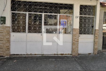 Casa à venda com 227m², 2 quartos e 1 vagaFachada