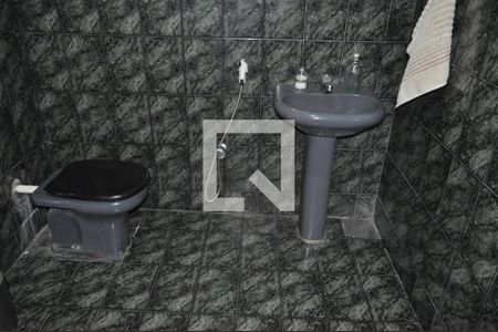 Casa à venda com 227m², 2 quartos e 1 vagaBanheiro