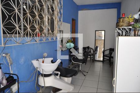 Casa à venda com 227m², 2 quartos e 1 vagaÁrea de Serviço