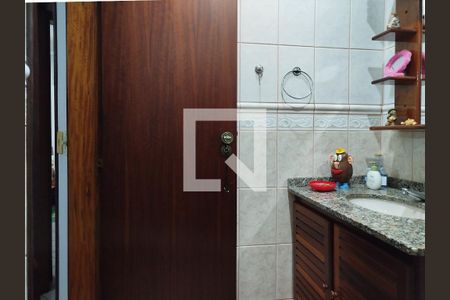 Casa para alugar com 304m², 3 quartos e 4 vagasBanheiro da Suíte 2