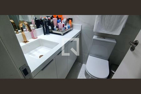 Apartamento à venda com 84m², 2 quartos e 2 vagasBanheiro da Suíte 1