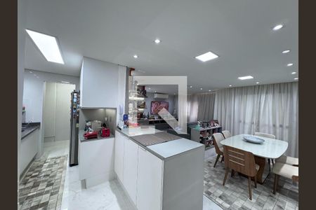 Apartamento à venda com 84m², 2 quartos e 2 vagasSala/Cozinha