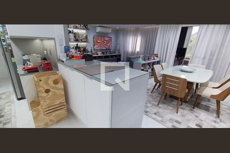 Apartamento à venda com 84m², 2 quartos e 2 vagasSala/Cozinha