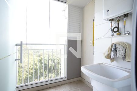 Apartamento para alugar com 70m², 3 quartos e 1 vagaÁrea de Serviço