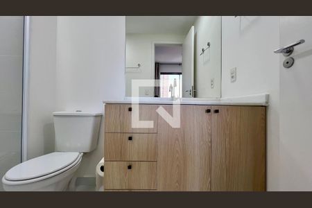 Banheiro de kitnet/studio à venda com 1 quarto, 25m² em Pinheiros, São Paulo