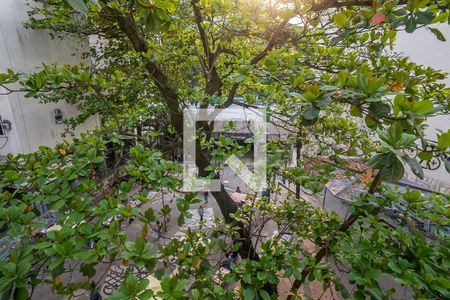 Apartamento à venda com 78m², 2 quartos e sem vaga Apartamento à venda com 78m², 2 quartos e sem vagaQuarto 1 vista da janela