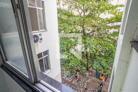 Apartamento à venda com 78m², 2 quartos e sem vaga Apartamento à venda com 78m², 2 quartos e sem vagaDetalhe da area de serviço vista