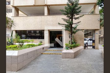 Apartamento à venda com 65m², 2 quartos e 2 vagas Apartamento à venda com 65m², 2 quartos e 2 vagasFachada e portaria