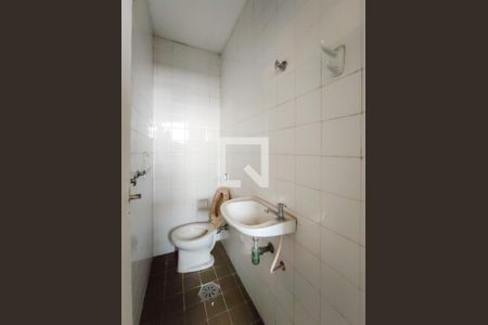 Apartamento à venda com 65m², 2 quartos e 2 vagas Apartamento à venda com 65m², 2 quartos e 2 vagasBanheiro de serviço
