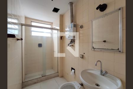 Apartamento à venda com 65m², 2 quartos e 2 vagas Apartamento à venda com 65m², 2 quartos e 2 vagasBanheiro Corredor