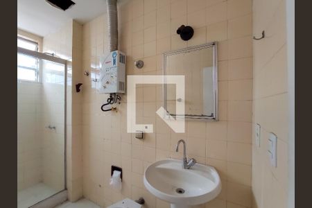 Apartamento à venda com 65m², 2 quartos e 2 vagas Apartamento à venda com 65m², 2 quartos e 2 vagasBanheiro Corredor