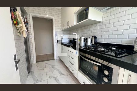 Apartamento à venda com 73m², 2 quartos e 1 vaga Apartamento à venda com 73m², 2 quartos e 1 vagaCozinha