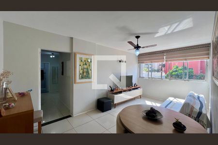 Apartamento à venda com 73m², 2 quartos e 1 vaga Apartamento à venda com 73m², 2 quartos e 1 vagaSala