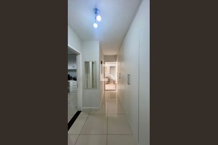 Apartamento à venda com 73m², 2 quartos e 1 vaga Apartamento à venda com 73m², 2 quartos e 1 vagaCorredor