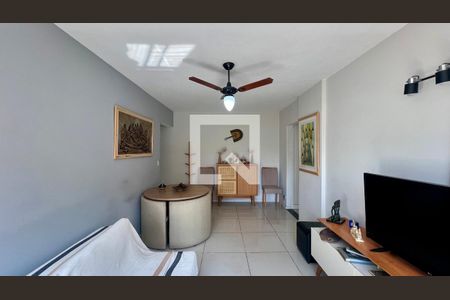 Apartamento à venda com 73m², 2 quartos e 1 vaga Apartamento à venda com 73m², 2 quartos e 1 vagaSala