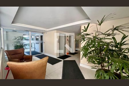 Apartamento à venda com 73m², 2 quartos e 1 vaga Apartamento à venda com 73m², 2 quartos e 1 vagaHall de entrada