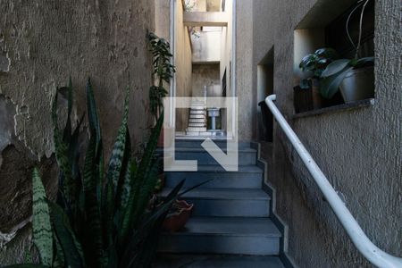 Casa à venda com 163m², 3 quartos e 2 vagasEscada