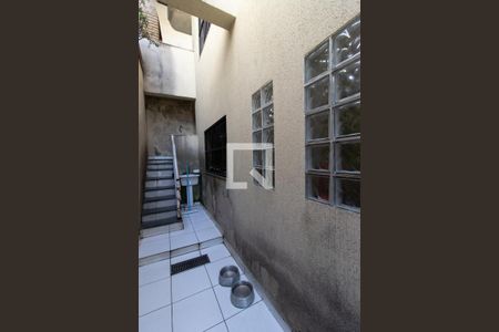 Casa à venda com 163m², 3 quartos e 2 vagasCorredor externo