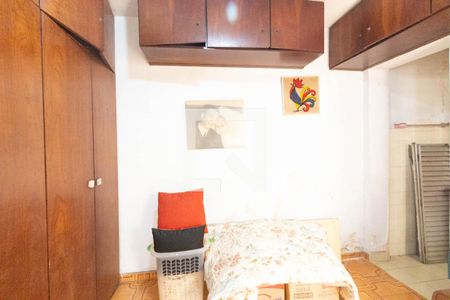 Casa à venda com 180m², 2 quartos e 2 vagas Casa à venda com 180m², 2 quartos e 2 vagasQuarto de serviço 1