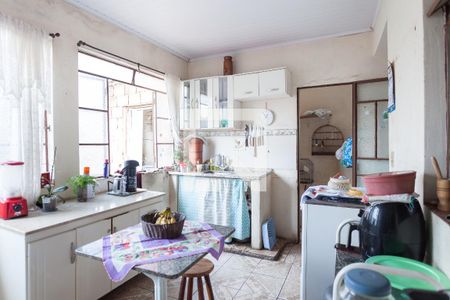 Casa à venda com 525m², 4 quartos e sem vaga Casa à venda com 525m², 4 quartos e sem vagaCozinha