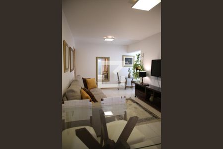 Apartamento para alugar com 69m², 3 quartos e 1 vagaSala