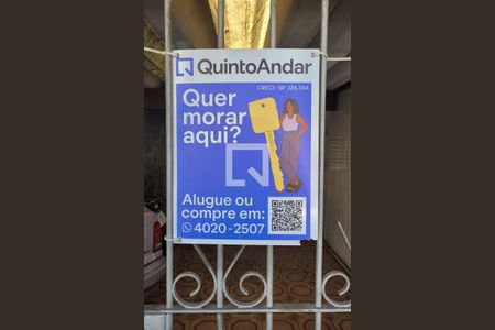 Casa à venda com 120m², 2 quartos e 2 vagas Casa à venda com 120m², 2 quartos e 2 vagasFachada