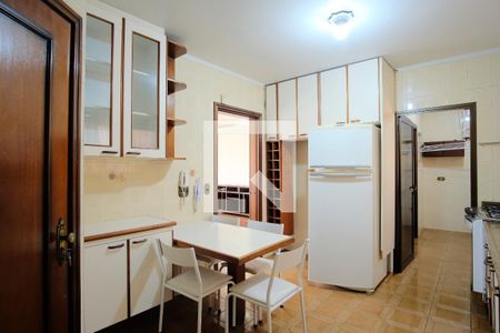 Apartamento para alugar com 130m², 3 quartos e 2 vagasCozinha
