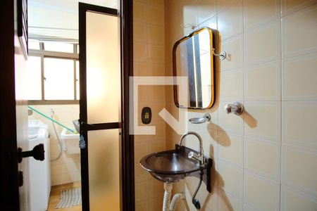 Apartamento para alugar com 130m², 3 quartos e 2 vagasBanheiro de serviço