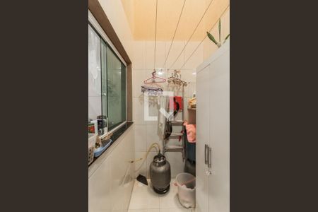 Casa de condomínio à venda com 64m², 2 quartos e 1 vagaÁrea de Serviço