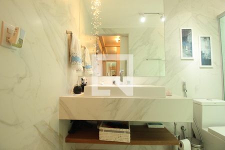 Apartamento à venda com 150m², 4 quartos e 3 vagasBanheiro 2