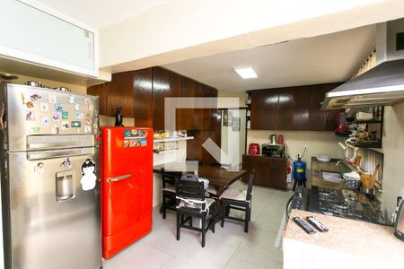 Casa para alugar com 170m², 3 quartos e 2 vagasCozinha