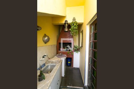 Casa para alugar com 170m², 3 quartos e 2 vagasÁrea comum - Churrasqueira